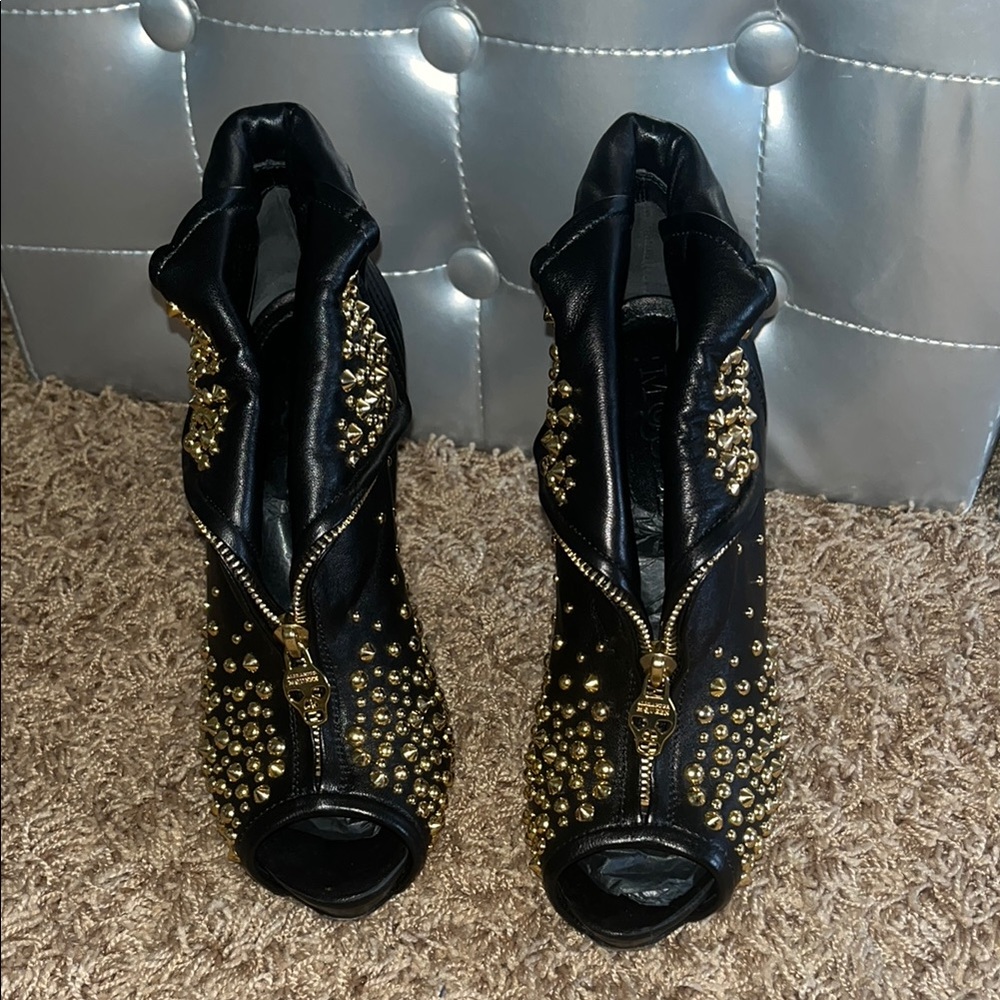 Archive Alexander McQueen Black and Gold Heeled Boots with Stiletto Heel